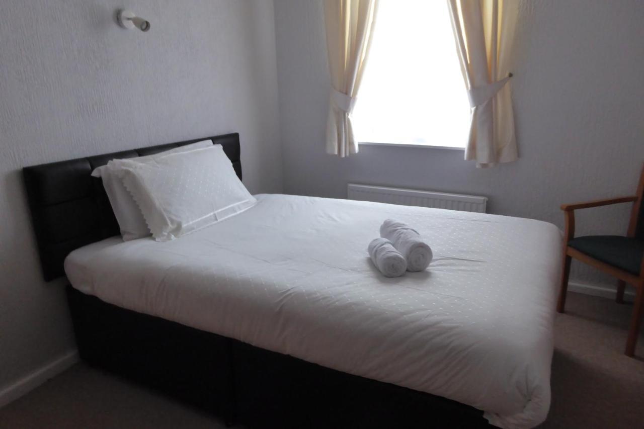 Capri Guest House Torquay Exterior photo
